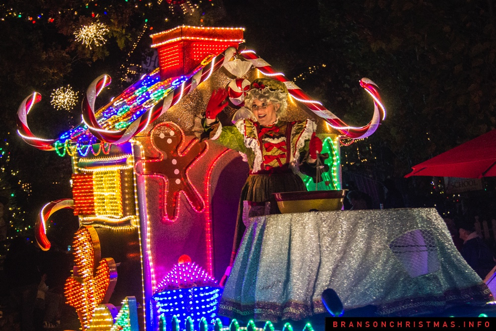 20 Photos From All new Rudolph s Holly Jolly Christmas Light Parade At 