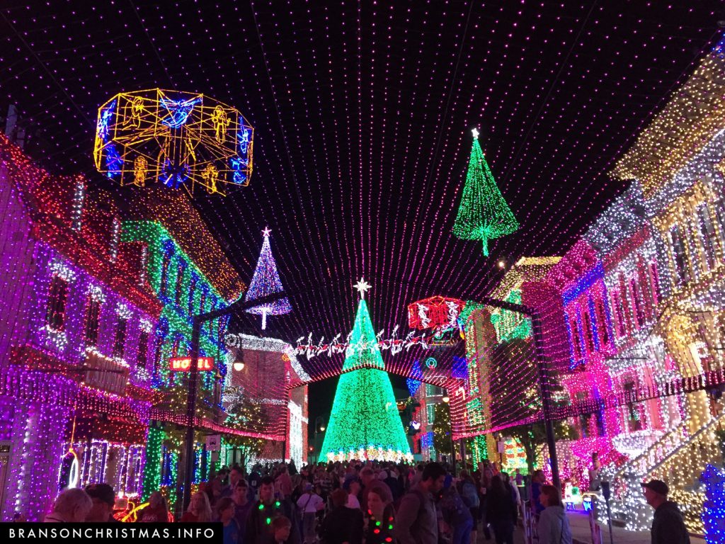 Osborne Family Spectacle of Dancing Lights at Disney's Hollywood Studios in 2014