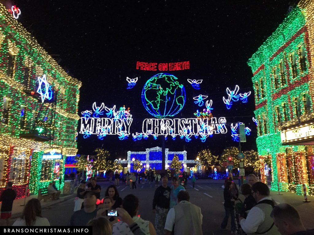 Osborne Family Spectacle of Dancing Lights at Disney's Hollywood Studios in 2014