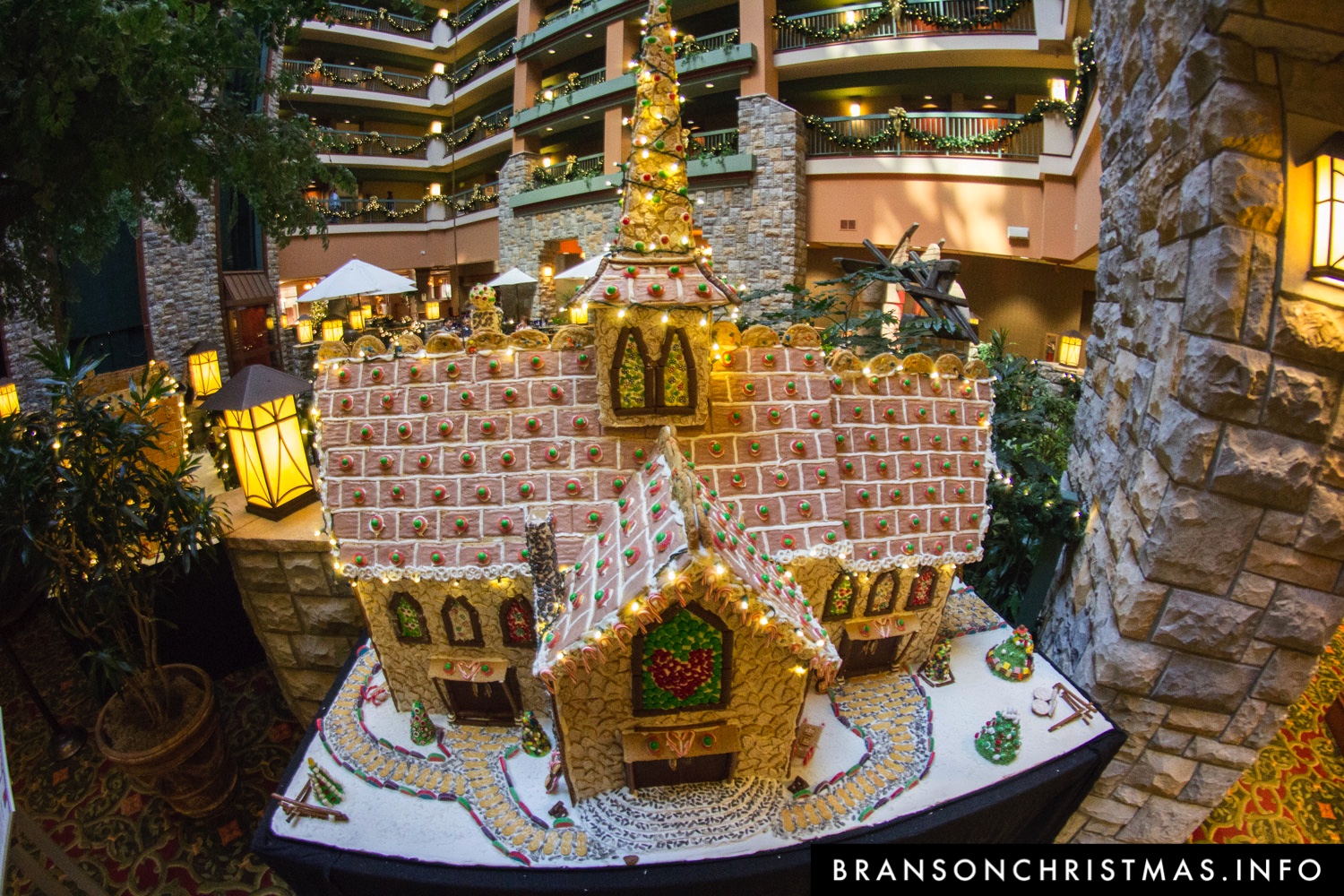 PHOTOS Chateau on the Lake unveils this year’s gingerbread village