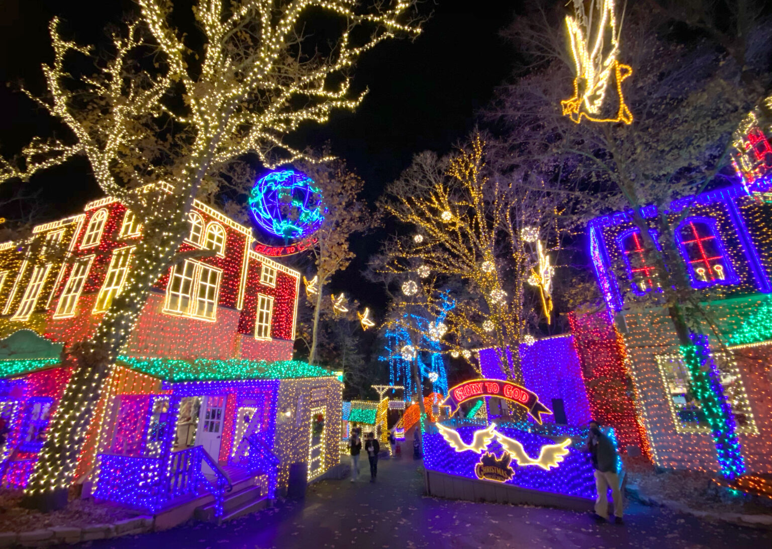 Silver Dollar City Again Recognized As Best Theme Park Holiday Event Silver Dollar City Again Recognized As Best Theme Park Holiday Event